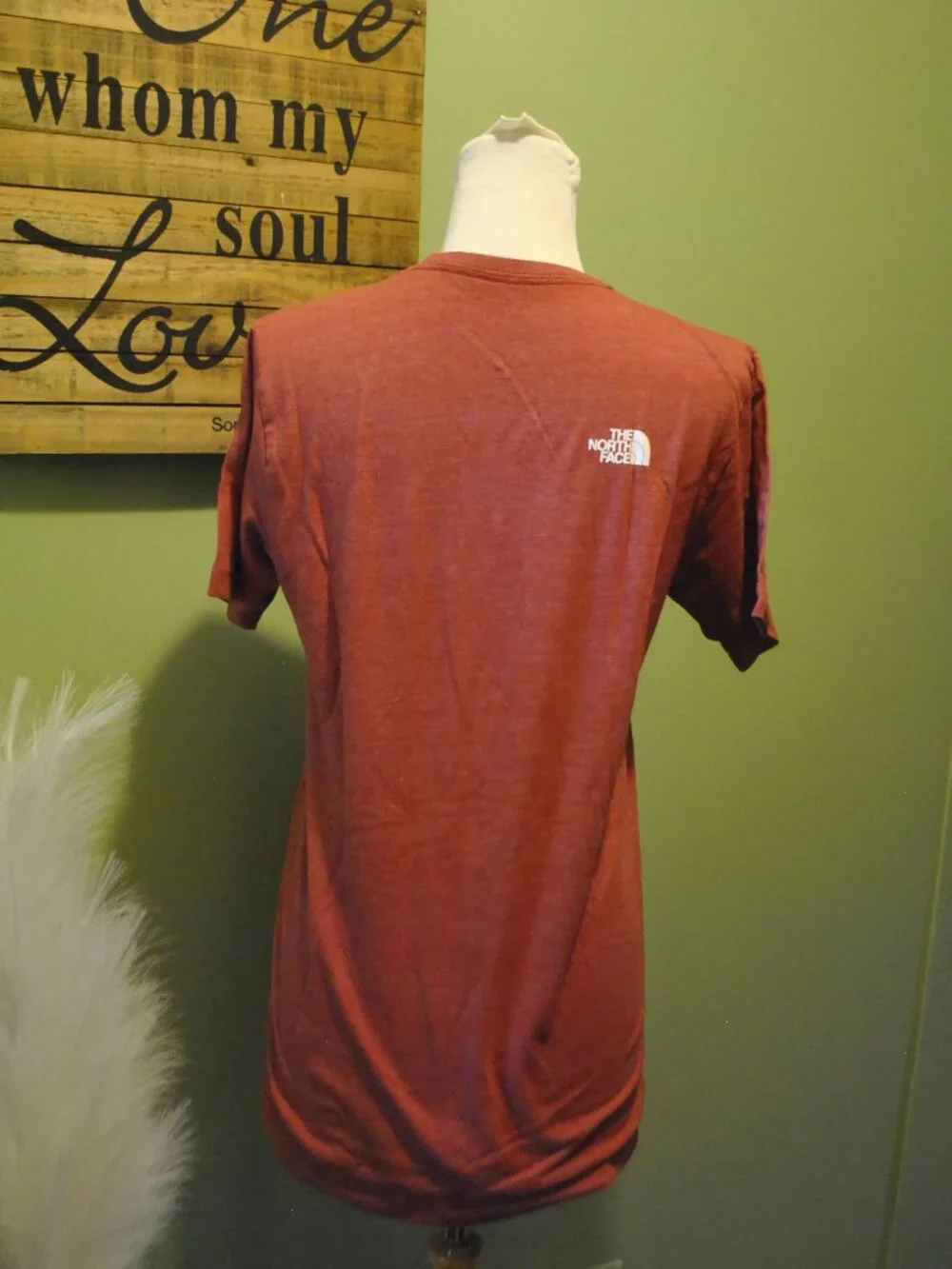 The North Face Men’s Small Red Heather Slim Fit Graphic Pocket Tee